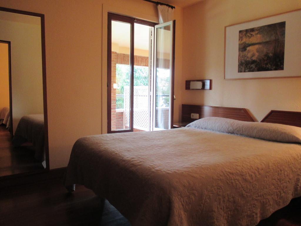 Ler- Argi Hotel Urnieta Bilik gambar